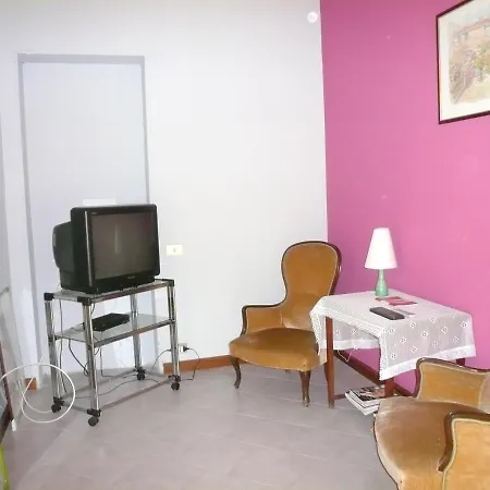 4 Bedrooms House With Sea View And Enclosed Garden At Riposto 1 Km Away From The Beach Holiday home *