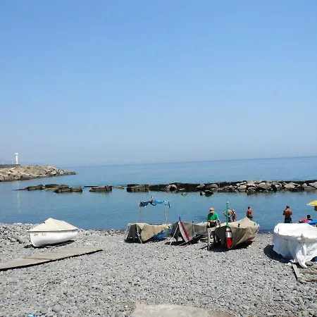 4 Bedrooms House With Sea View And Enclosed Garden At Riposto 1 Km Away From The Beach *